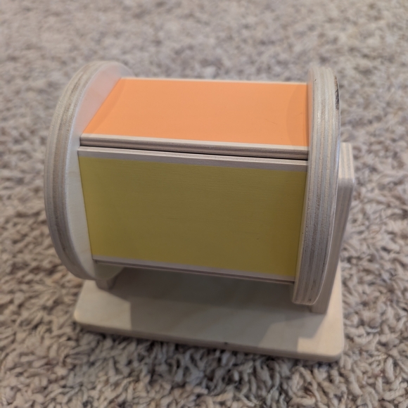 Children's Rotating Color Wheel Toy - Picture 3 of 7